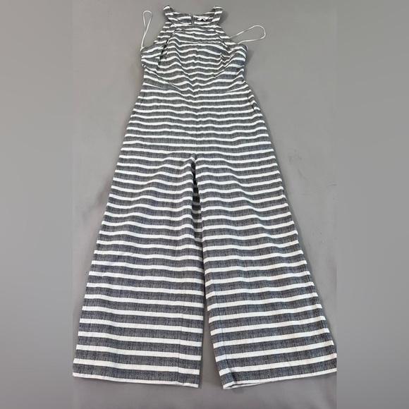 Crown & Ivy  Jumpsuit Gray White Stripe High Neck Wide Leg Crop Sz 2 - Picture 3 of 9